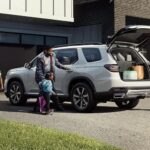 El Lexus RZ del 2024 recibe un modelo 300e de tracción delantera más barato »