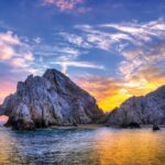 5 playas escondidas dentro de cuevas, acantilados y túneles a las que solo llegas con un poco de aventura